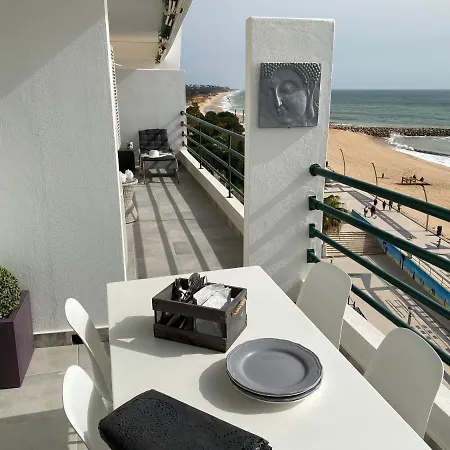Seaview & Sunsets Apartman *