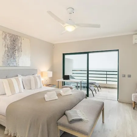 Апартаменты Seaview & Sunsets