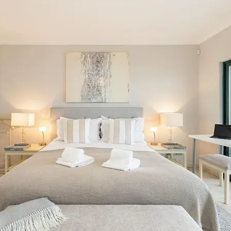 Seaview & Sunsets Апартаменты *