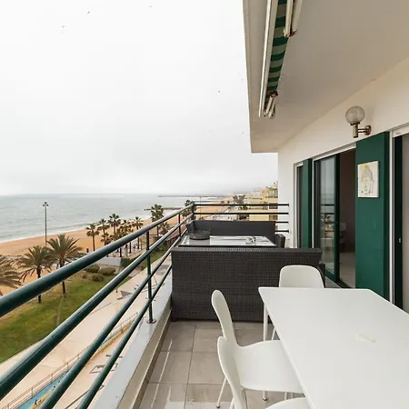 Seaview & Sunsets Apartman *