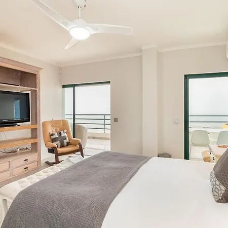 Апартаменты Seaview & Sunsets