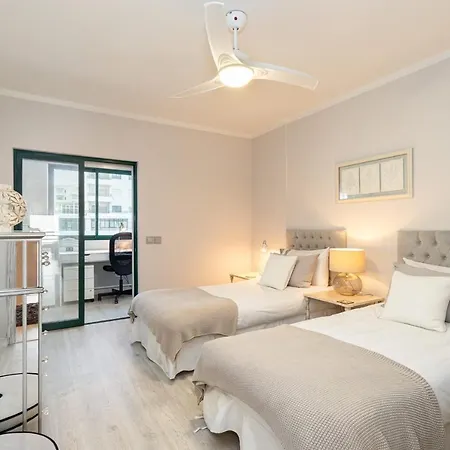 Апартаменты Seaview & Sunsets *