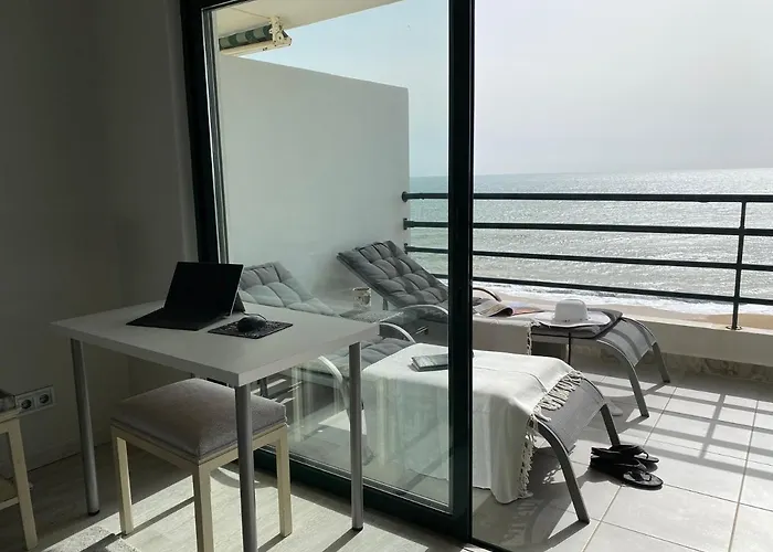 Seaview & Sunsets * Quarteira