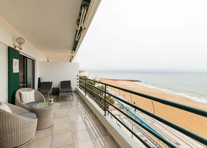 Seaview & Sunsets Quarteira
