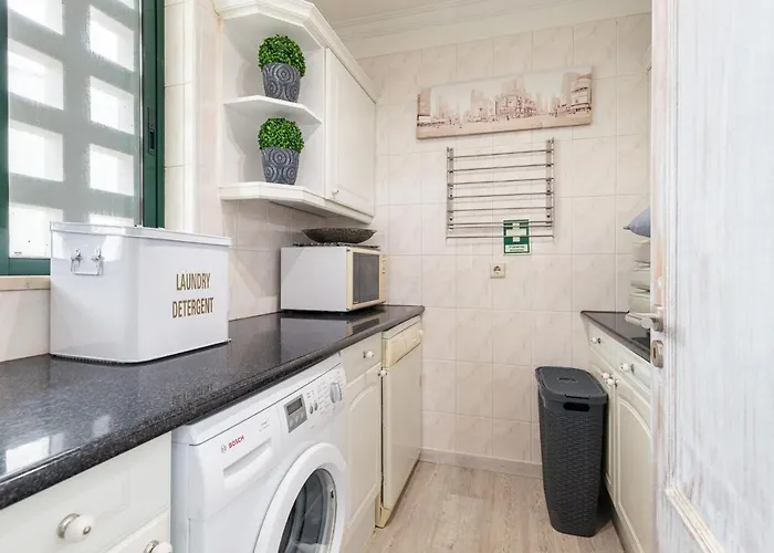 Seaview & Sunsets Lejlighed *