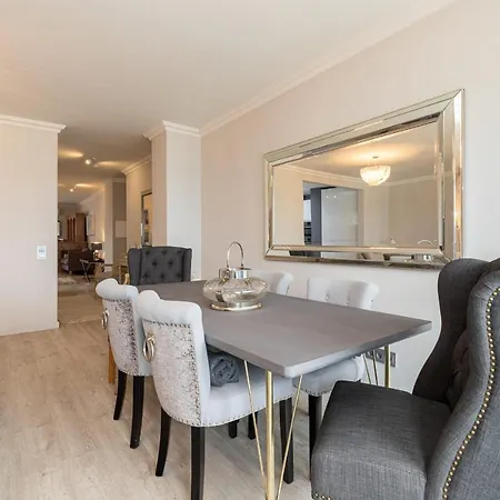 Seaview & Sunsets Apartment Quarteira