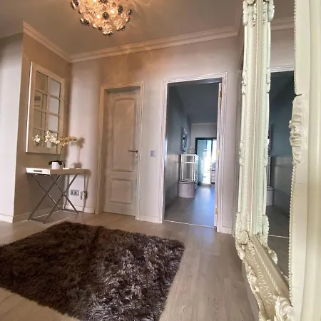 Seaview & Sunsets Apartament